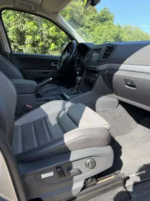 VOLKSWAGEN-AMAROK-2021