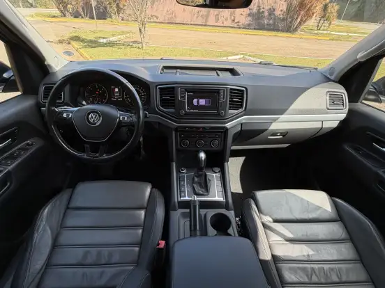 VOLKSWAGEN-AMAROK-2021