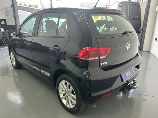 VOLKSWAGEN-FOX-2021