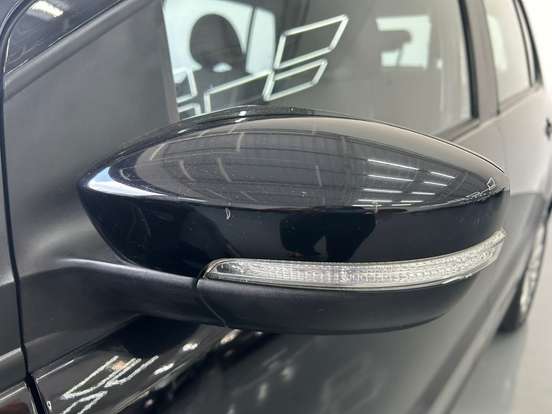 VOLKSWAGEN-FOX-2021