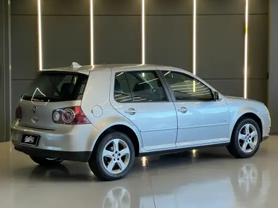 VOLKSWAGEN-GOLF-2007