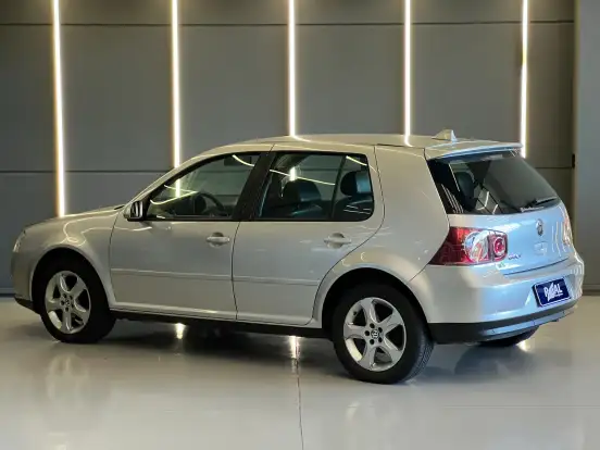 VOLKSWAGEN-GOLF-2007