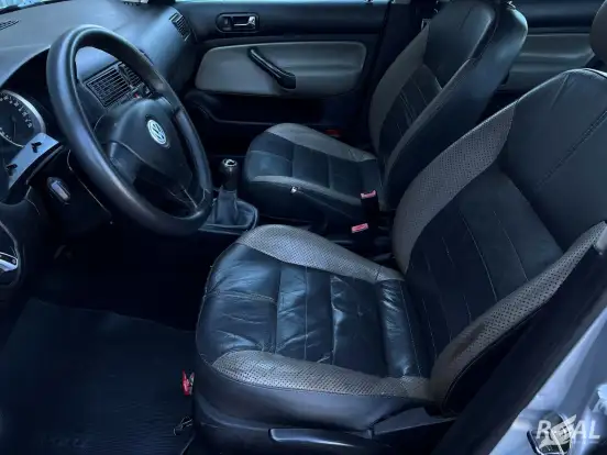 VOLKSWAGEN-GOLF-2007