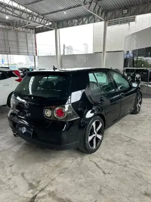 VOLKSWAGEN-GOLF-2010
