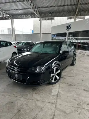 VOLKSWAGEN-GOLF-2010
