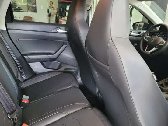 VOLKSWAGEN-POLO-1.0 170 TSI HIGHLINE AUTOMÁTICO VOLKSWAGEN-POLO-2025