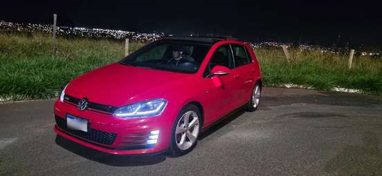 VOLKSWAGEN-GOLF-2017
