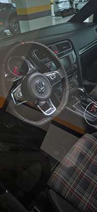 VOLKSWAGEN-GOLF-2017