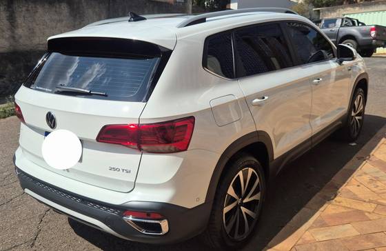 VOLKSWAGEN TAOS 2023 1.4 250 TSI TOTAL FLEX HIGHLINE AUTOMÁTICO