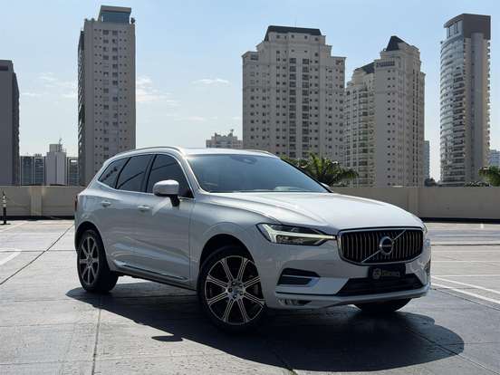 VOLVO-XC60-2018