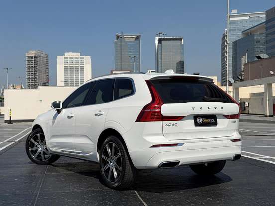 VOLVO-XC60-2018