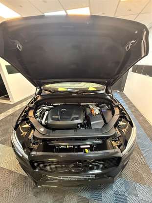 VOLVO-XC60-2019