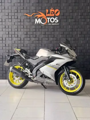 YAMAHA YZF R15 