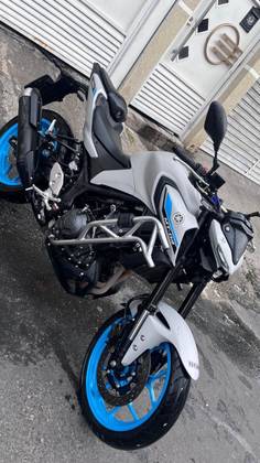 YAMAHA MT-03 CONNECTED ABS 