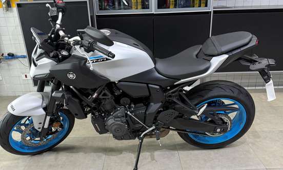 YAMAHA-MT-07 YAMAHA-MT-07-0