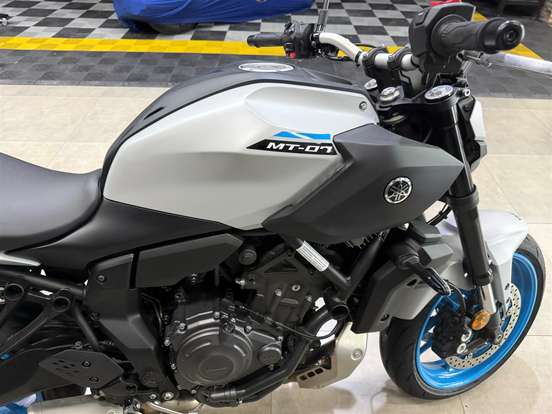 YAMAHA-MT-07 YAMAHA-MT-07-0