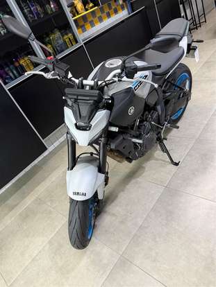 YAMAHA-MT-07-0