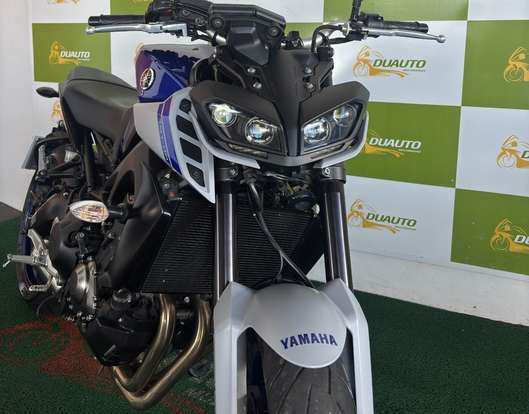 YAMAHA-MT-09-2021