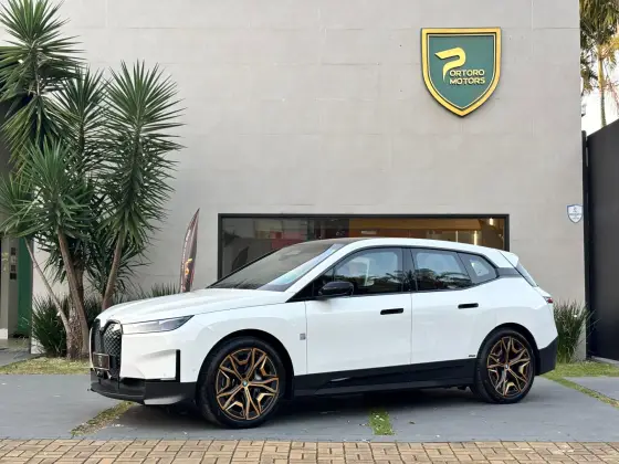 BMW iX ELÉTRICO XDRIVE40