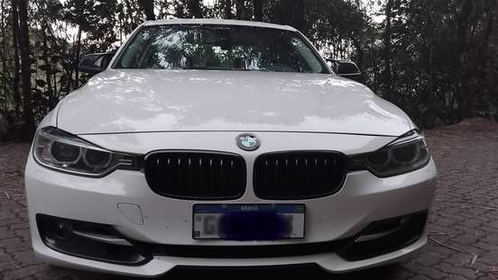 BMW-320i-2015