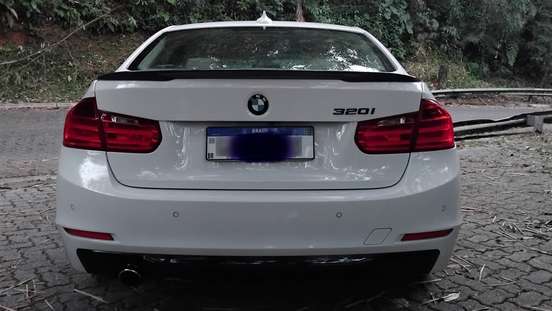 BMW-320i-2015