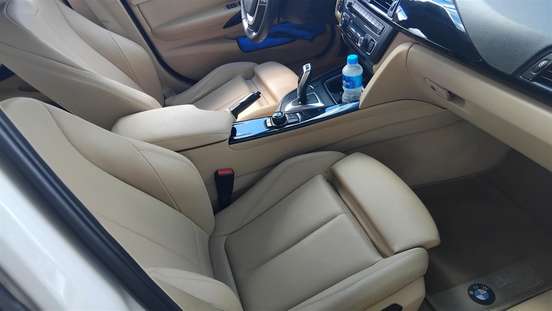 BMW-320i-2015