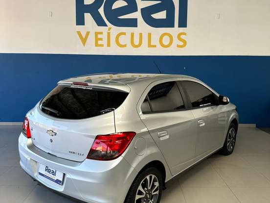 CHEVROLET-ONIX-1.4 MPFI LTZ 8V FLEX 4P AUTOMÁTICO CHEVROLET-ONIX-2013