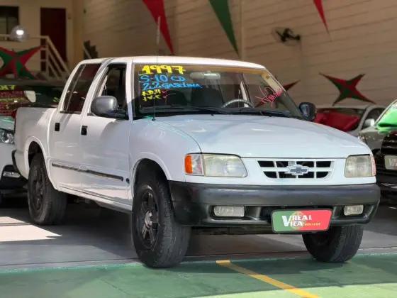 CHEVROLET S10 2.2 EFI STD 4X2 CD 8V GASOLINA 4P MANUAL