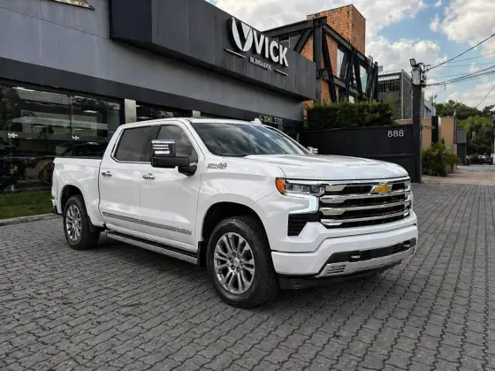 CHEVROLET SILVERADO 5.3 V8 GASOLINA 1500 HIGH COUNTRY 4X4 AUTOMÁTICO