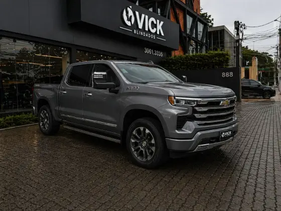 CHEVROLET SILVERADO 5.3 V8 GASOLINA 1500 HIGH COUNTRY 4X4 AUTOMÁTICO