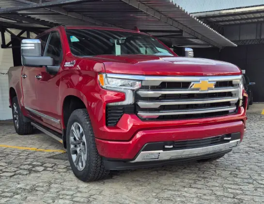 CHEVROLET SILVERADO 5.3 V8 GASOLINA 1500 HIGH COUNTRY 4X4 AUTOMÁTICO
