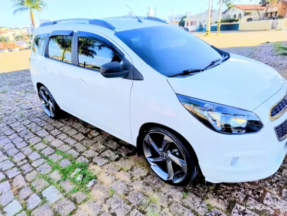 CHEVROLET SPIN 1.8 LT 8V FLEX 4P MANUAL