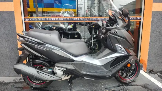 DAFRA CRUISYM 300 