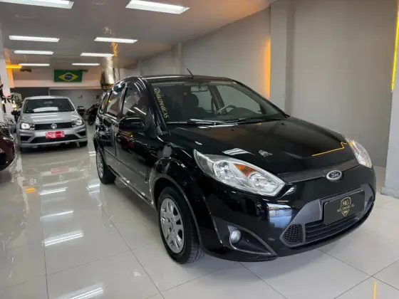 FORD FIESTA 1.0 ROCAM HATCH 8V FLEX 4P MANUAL