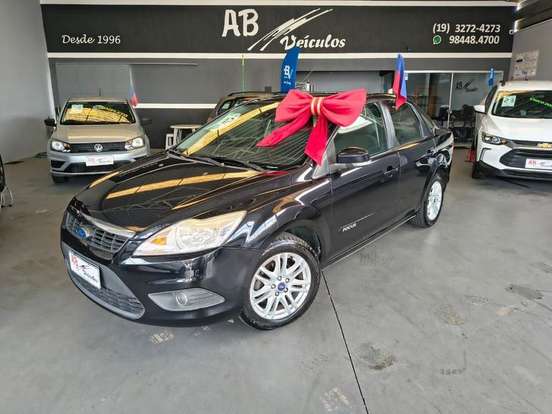 FORD-FOCUS-2011