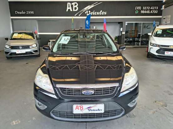 FORD-FOCUS-2011