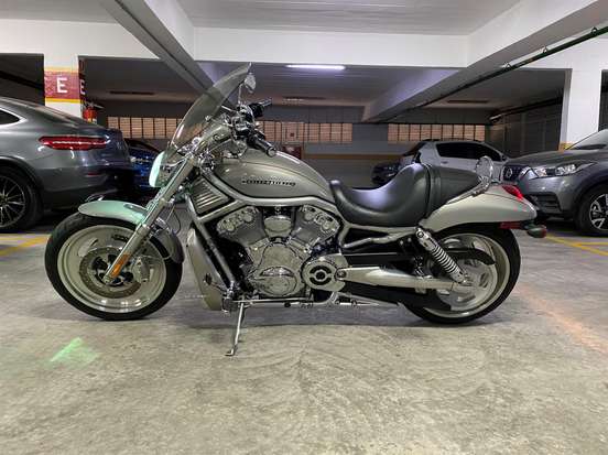 HARLEY-DAVIDSON-V-ROD-2007