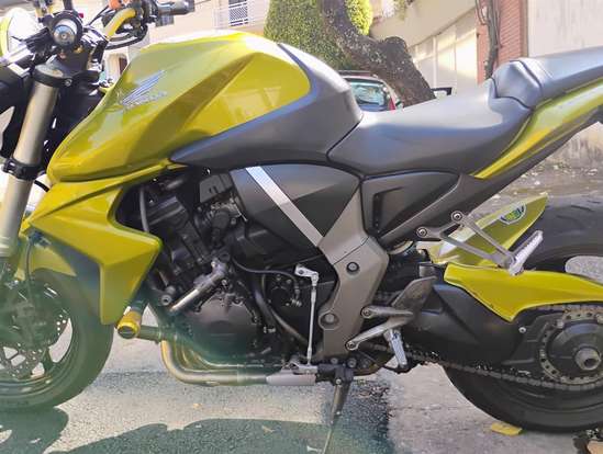 HONDA-CB 1000R-2012