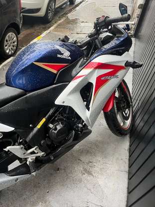 HONDA-CBR 250R-2012