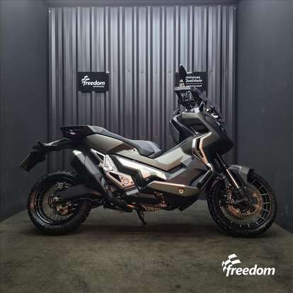 HONDA-X-ADV-2020