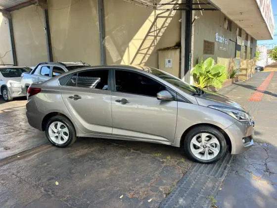 HYUNDAI HB20S 1.6 PREMIUM 16V FLEX 4P AUTOMÁTICO