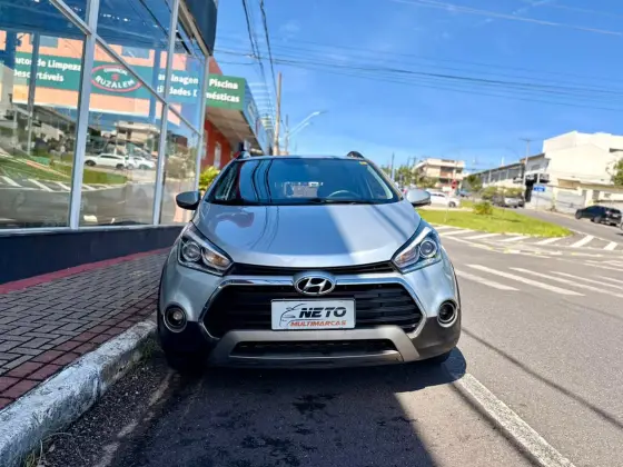 HYUNDAI HB20X 1.6 16V PREMIUM FLEX 4P AUTOMÁTICO