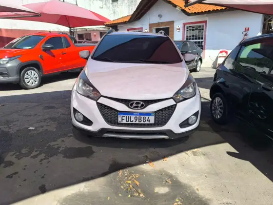HYUNDAI HB20X 1.6 16V STYLE FLEX 4P MANUAL HYUNDAI HB20X 1.6 16V STYLE FLEX 4P MANUAL
