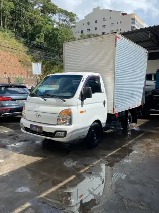 HYUNDAI HR 2.5 LONGO COM CAÇAMBA 4X2 16V 130CV TURBO INTERCOOLER DIESEL 2P MANUAL