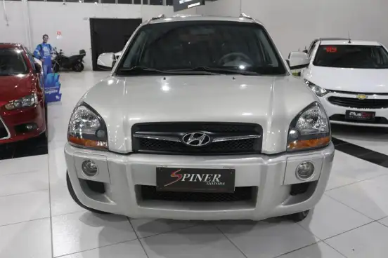 HYUNDAI-TUCSON-2.0 MPFI GLS 16V 143CV 2WD GASOLINA 4P AUTOMÁTICO HYUNDAI-TUCSON-2011