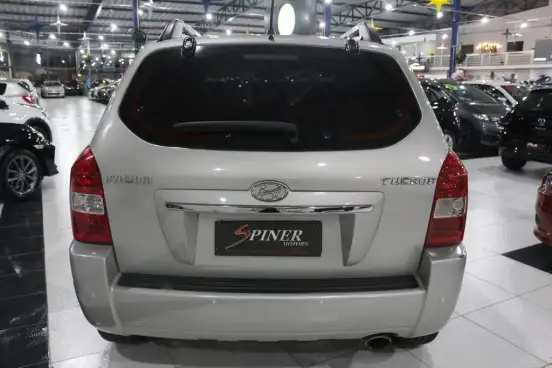 HYUNDAI-TUCSON-2.0 MPFI GLS 16V 143CV 2WD GASOLINA 4P AUTOMÁTICO HYUNDAI-TUCSON-2011
