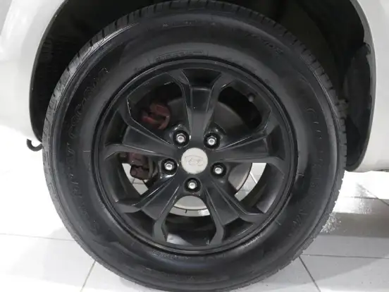 HYUNDAI-TUCSON-2.0 MPFI GLS 16V 143CV 2WD GASOLINA 4P AUTOMÁTICO HYUNDAI-TUCSON-2011