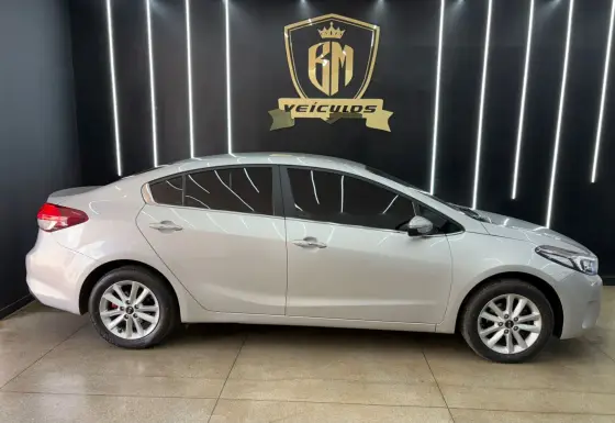 KIA CERATO 1.6 SX 16V FLEX 4P AUTOMÁTICO