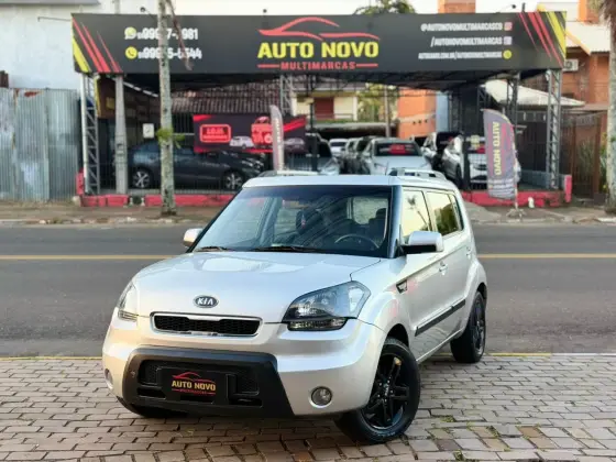 KIA SOUL 1.6 EX 16V FLEX 4P MANUAL KIA SOUL 1.6 EX 16V FLEX 4P MANUAL