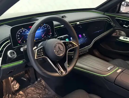 MERCEDES-BENZ-E 300-2025